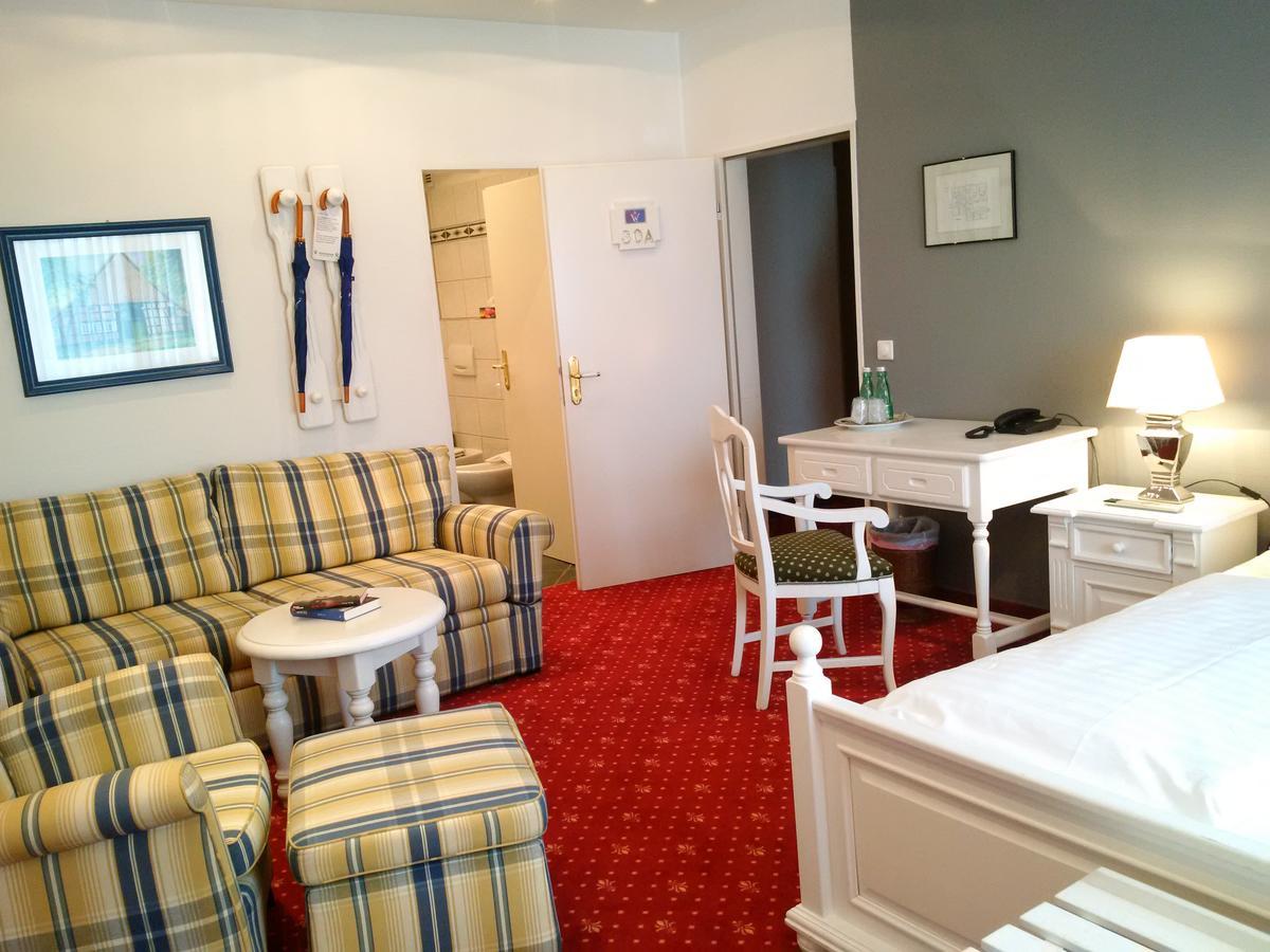 Hotel & Restaurant Westhoff Schloß Holte-Stukenbrock Dış mekan fotoğraf